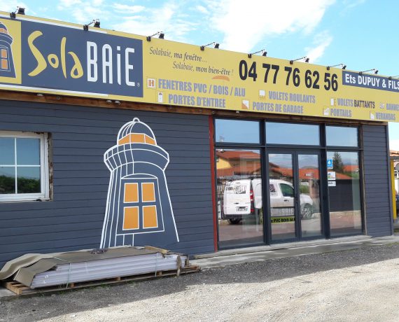 Devanture de votre installateur la Menuiserie Saint Romanaise