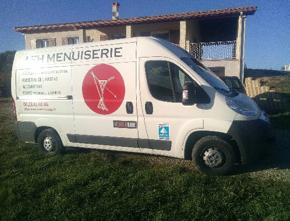 AFH Menuiserie, votre installateur de portes d'entrée et de garage, fenêtres et volets Solabaie à Clermont-Savès dans le Gers