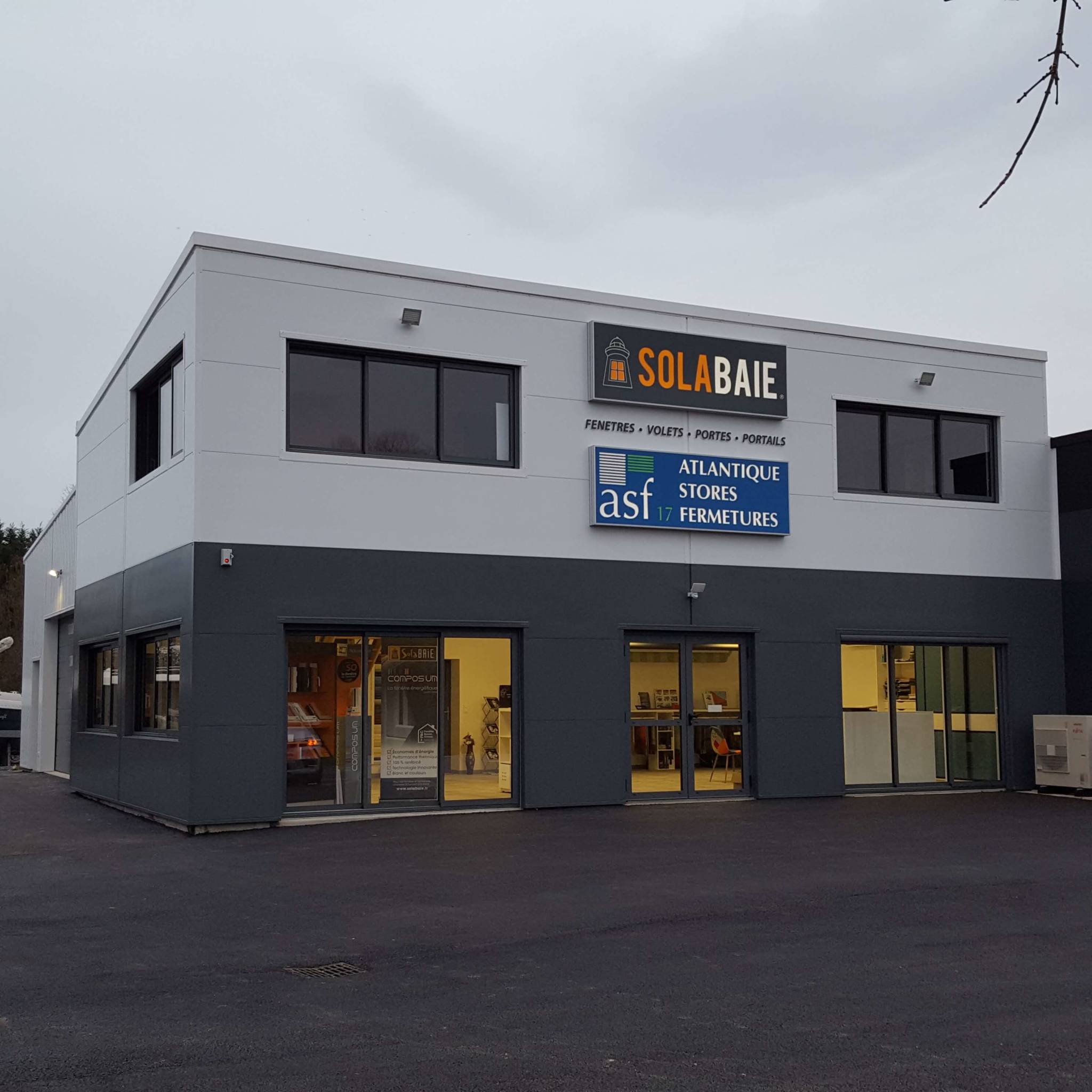 Magasin fenêtres, portes, volets et portails Solabaie à Saujon