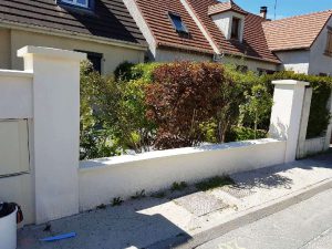 Travaux de l'installateur Solabaie JDS Rénovation avant la pose d'une clôture aluminium à Saint-Leu-d'Esserent