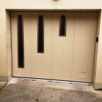 Pose d'une porte de garage isolante locarno par JDS rénovation