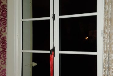 Fenêtre bois à 3 vantaux installée en dépose totale par votre menuisier Solabaie D'Eco Ouest