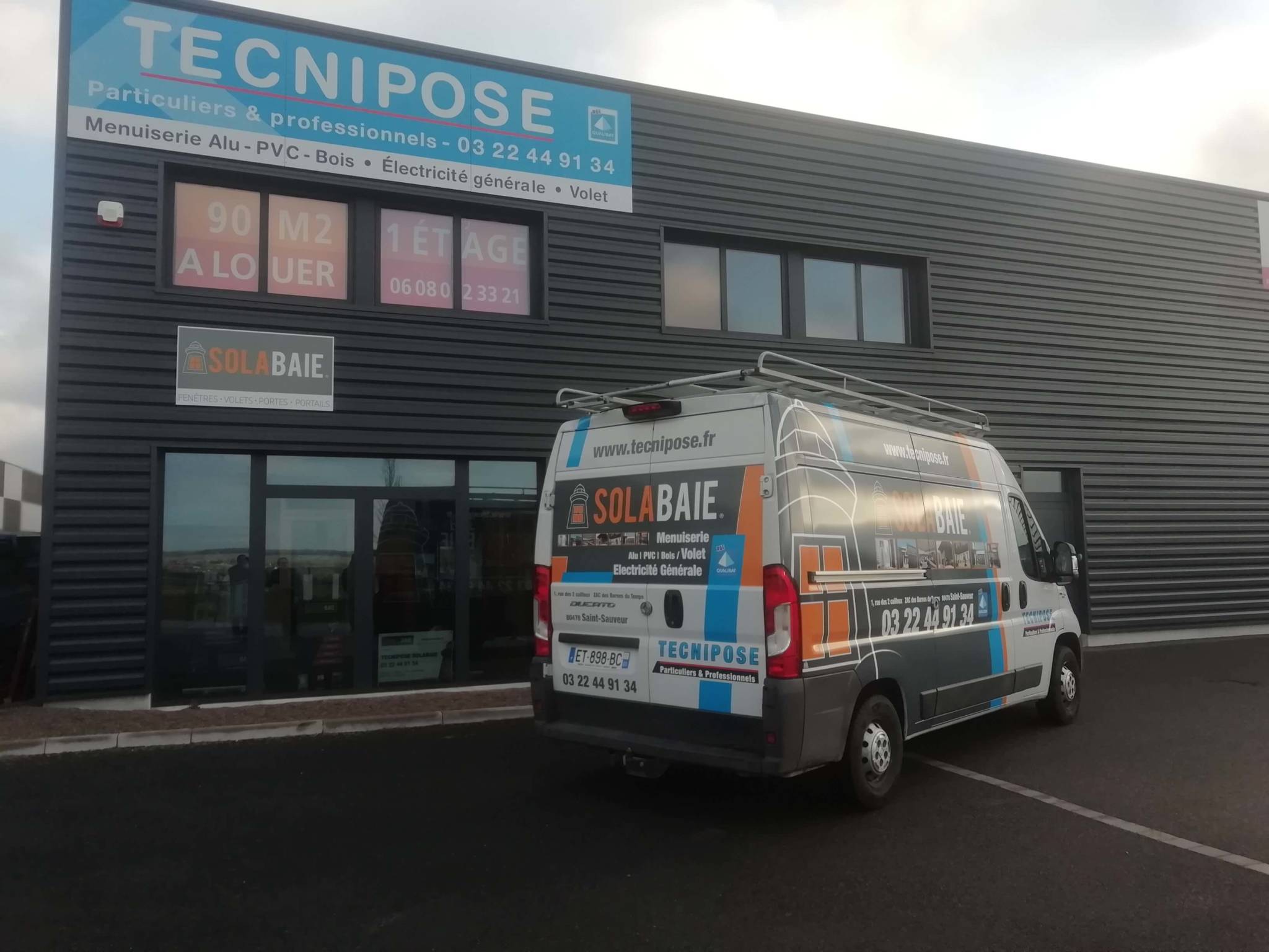 Tecnipose votre professionnel de la menuiserie et fermeture Solabaie près d'Amiens